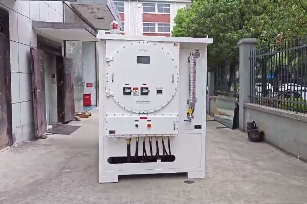 閃蒸工藝配套用防爆加熱控溫裝置50℃~350℃現場實拍