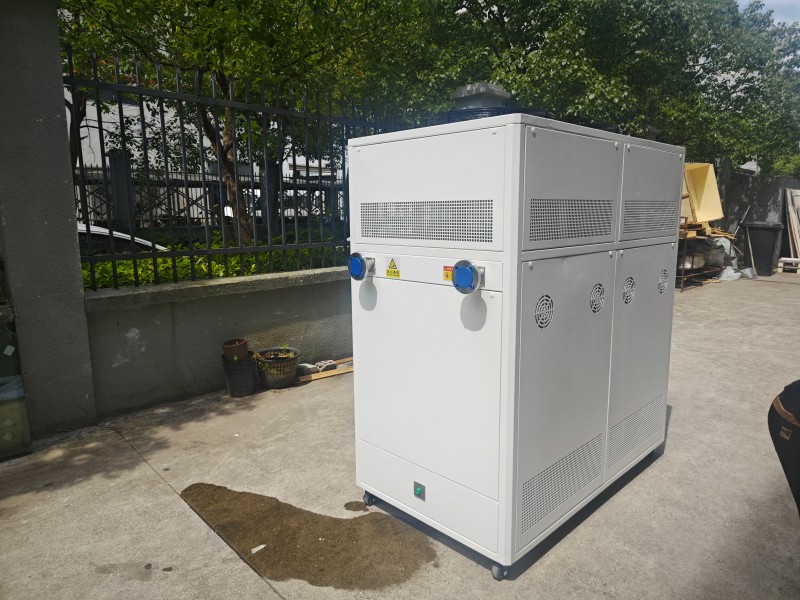 上海某儀器公司采購25kW高低溫控溫系統提升反應釜實驗效能 圖1